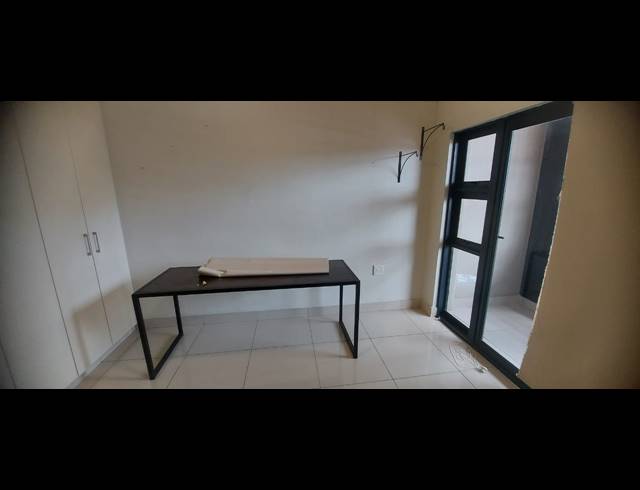 1 BEDROOM APARTMENT FOR SALE IN UMHLANGA RIDGE